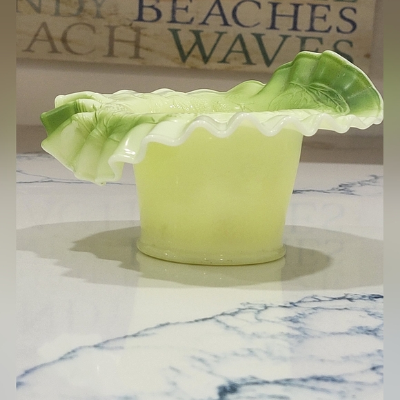 Antique Fenton Blackberry Spray - Picture 14 of 15